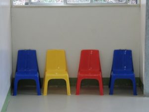 子供用４つの椅子